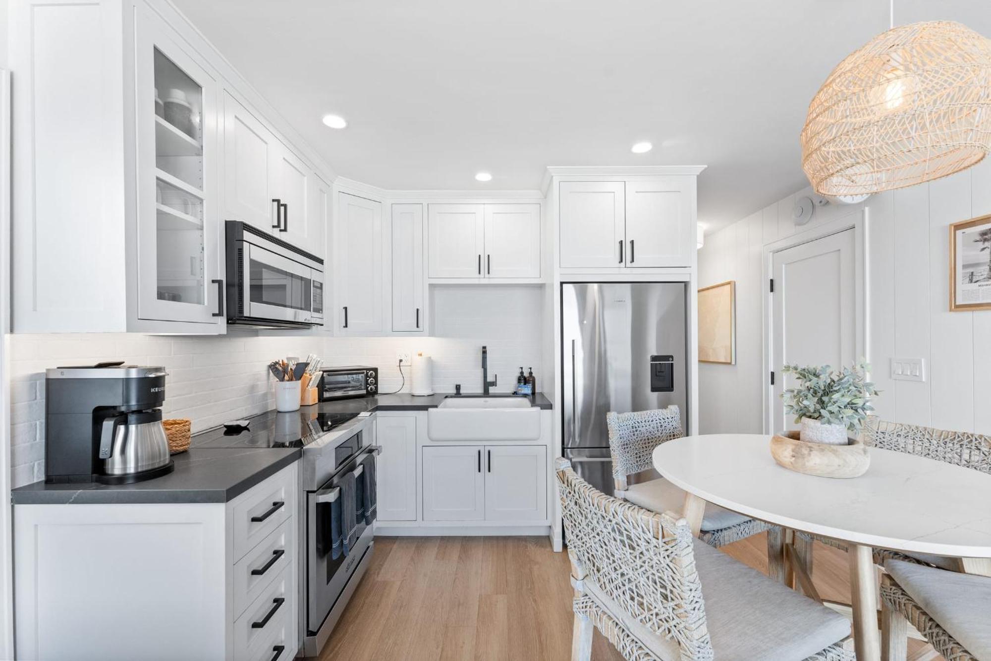 Entire Ground Beachfront Luxury Unit With Patio * San Diego
